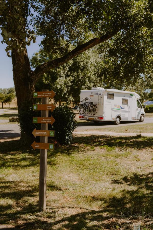 מלון סנט-אברטין Onlycamp Tours Val De Loire מראה חיצוני תמונה